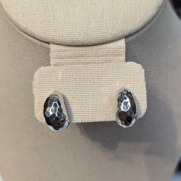 nOir Silver Bevelled Chunky Huggie Hoop Earrings - Picture 4 of 4